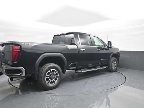 New 2026 GMC Sierra 2500 SLT w/ SLT Premium Package AWD/4WD image 8