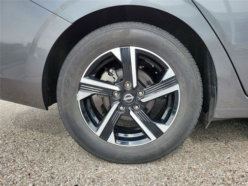 Used 2024 Nissan Sentra SV FWD image 7