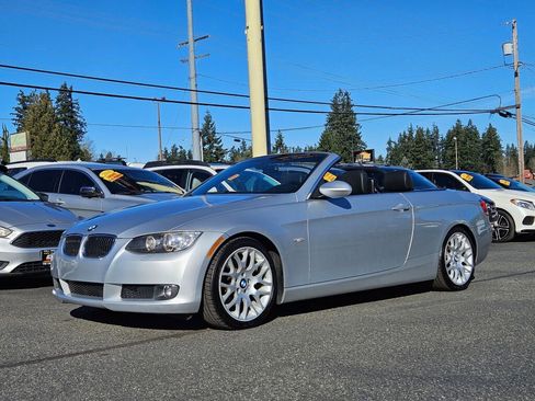 Used 2009 BMW 328i Convertible image 2