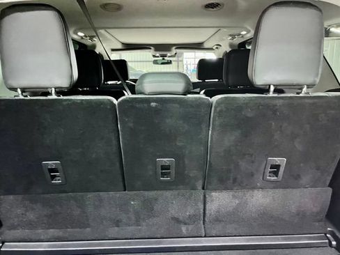 Used 2025 Ford Expedition Active AWD/4WD image 5