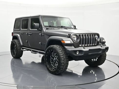Used 2022 Jeep Wrangler Unlimited Sport image 3