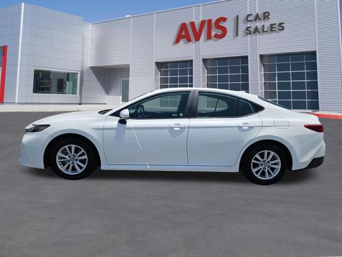 Used 2025 Toyota Camry LE FWD image 2