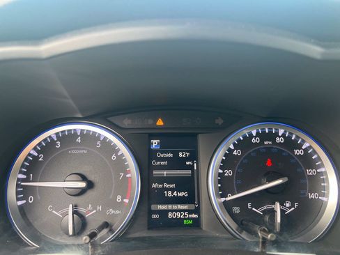 Used 2018 Toyota Highlander XLE AWD/4WD image 30