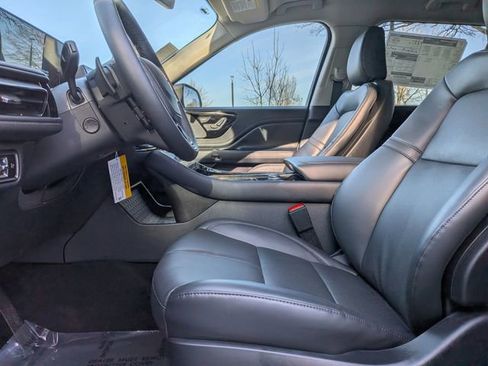 New 2026 Lincoln Aviator 2WD image 18