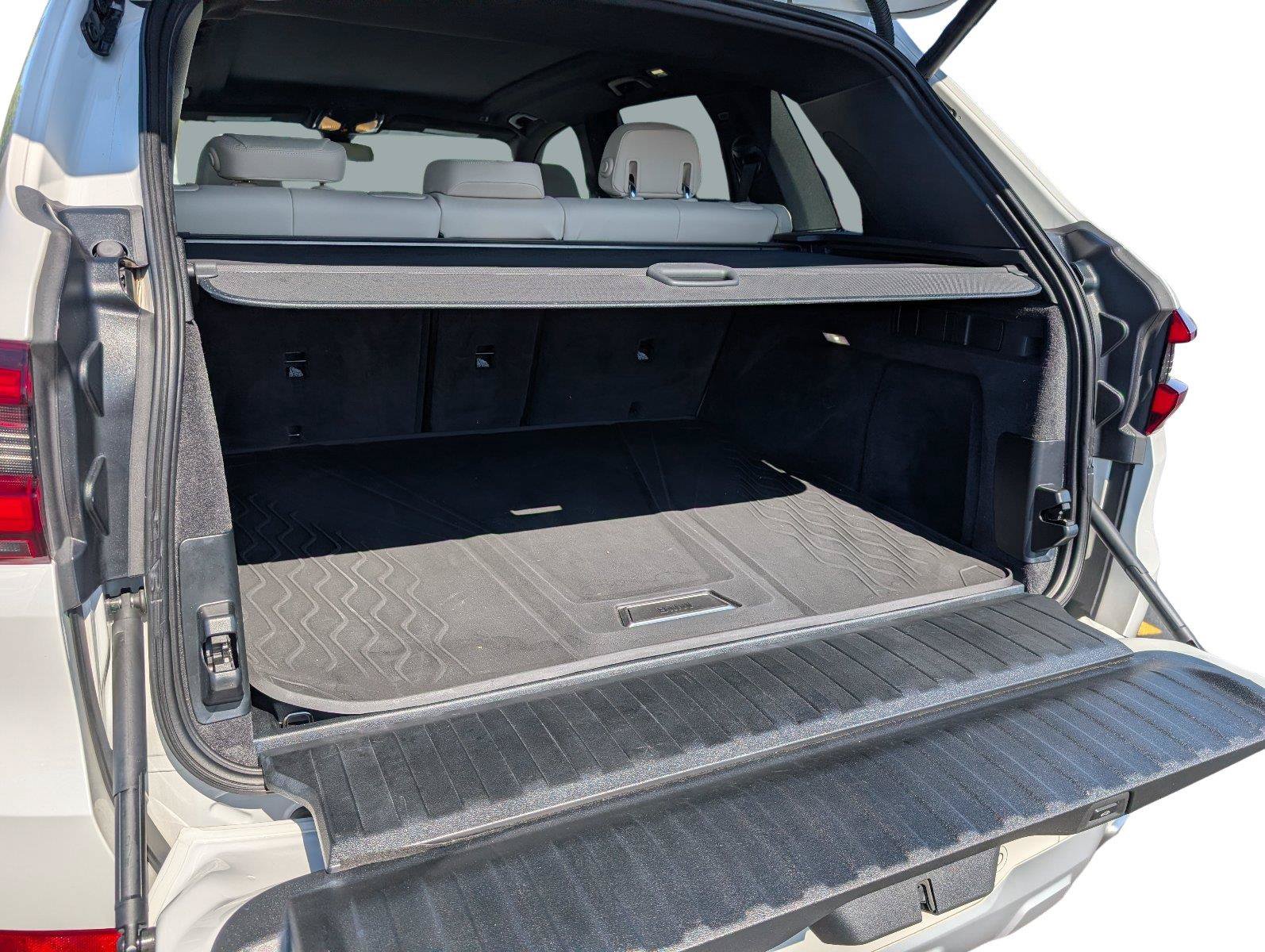 Used 2021 BMW X5 sDrive40i w/ Premium Package RWD image 35