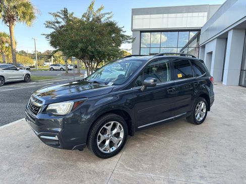 Used 2017 Subaru Forester 2.5i Touring image 7