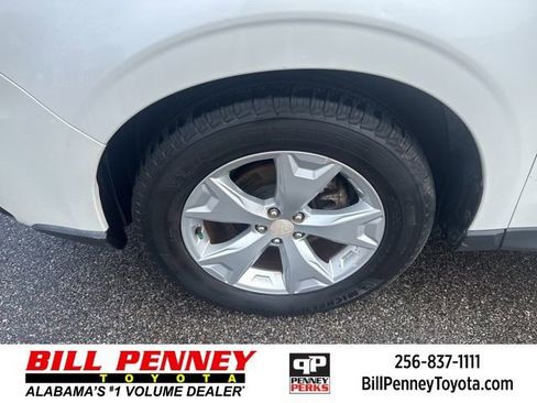 Used 2015 Subaru Forester 2.5i Premium image 9