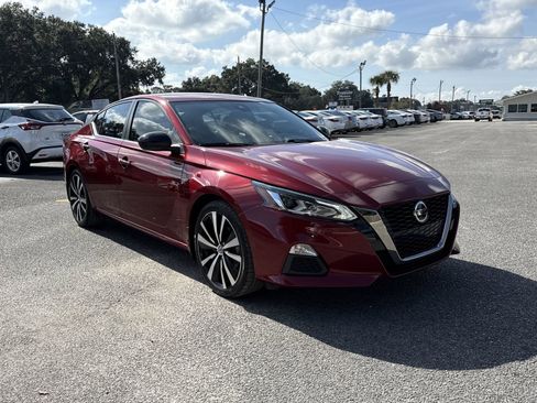 Used 2021 Nissan Altima 2.5 SR FWD image 7