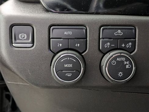 Used 2025 Chevrolet Silverado 1500 LT image 16