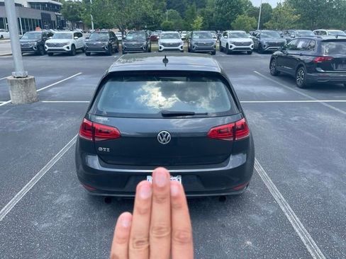 Used 2016 Volkswagen GTI SE w/ Lighting Package (SEL) FWD image 10