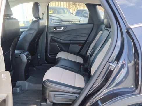 Used 2021 Ford Escape Titanium w/ Titanium Elite Package image 27