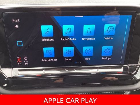 Used 2024 Volkswagen Atlas SE image 3