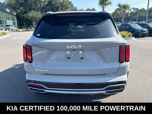 Certified 2023 Kia Sorento SX FWD image 6