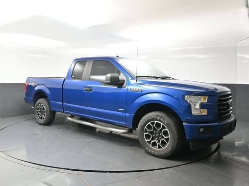 Used 2017 Ford F150 XL w/ Equipment Group 101A Mid AWD/4WD image 4