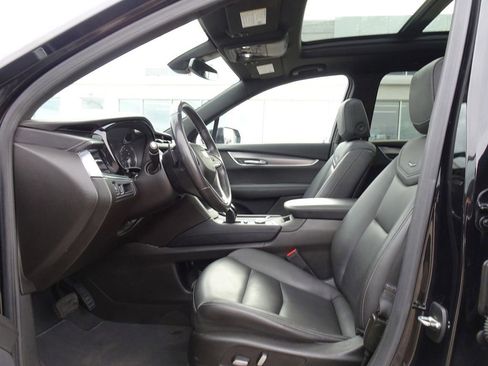 Certified 2023 Cadillac XT6 Luxury image 9