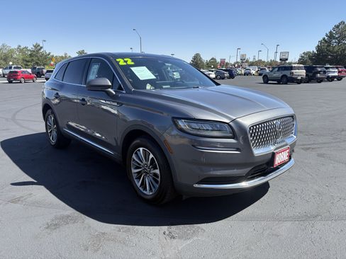 Used 2022 Lincoln Nautilus Reserve FWD image 3