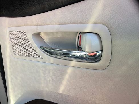 Used 2011 Lexus RX 350 2WD w/ Premium Pkg image 37