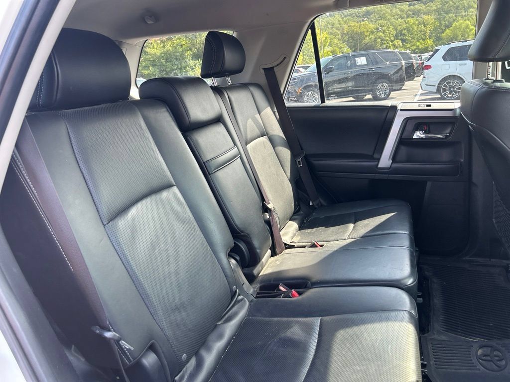 Used 2018 Toyota 4Runner Limited AWD/4WD image 34
