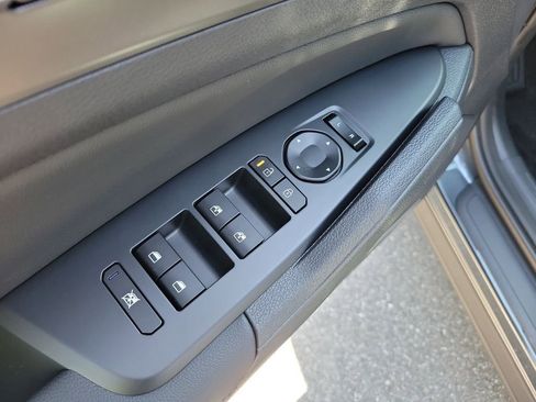 New 2026 Kia Sportage EX FWD image 21