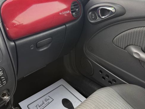 Used 2005 Chrysler PT Cruiser Touring image 17