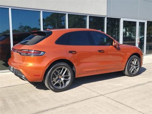 Used 2022 Porsche Macan image 9