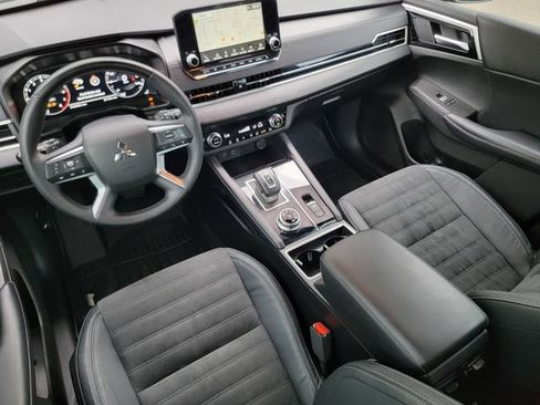 Used 2023 Mitsubishi Outlander SE Black Edition AWD/4WD image 39