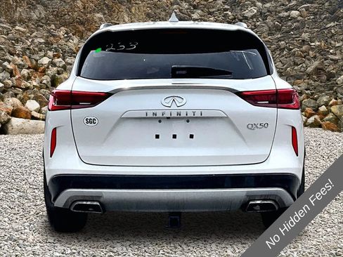 Used 2019 INFINITI QX50 Luxe w/ Navigation Package FWD image 4