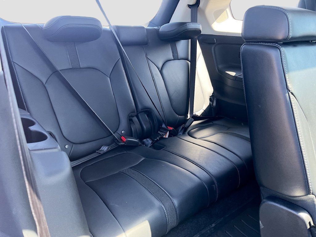 Used 2024 Honda Pilot Touring image 29