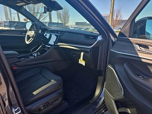 New 2026 Jeep Grand Cherokee L Limited AWD/4WD image 19