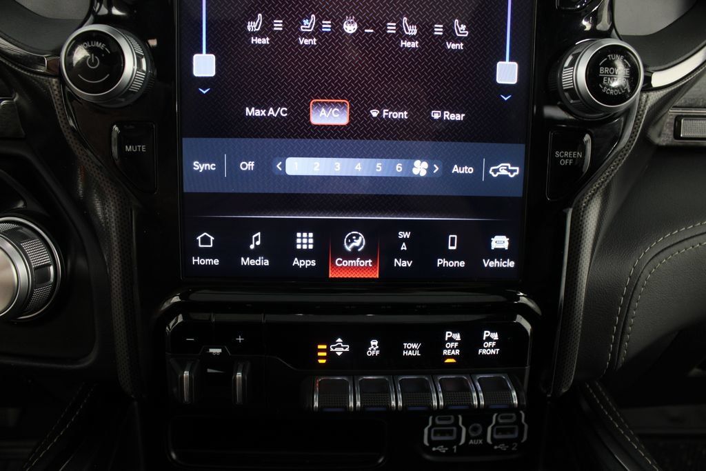Used 2024 RAM 1500 Limited AWD/4WD image 7