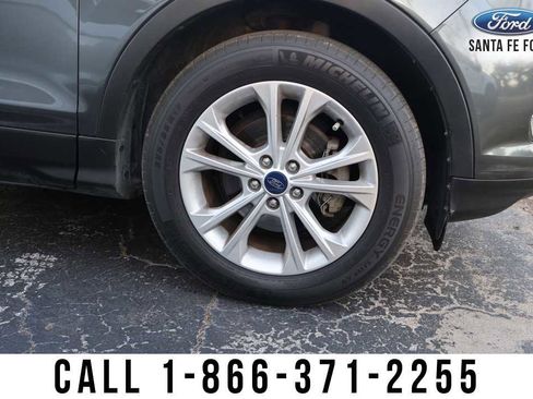 Used 2017 Ford Escape SE image 5