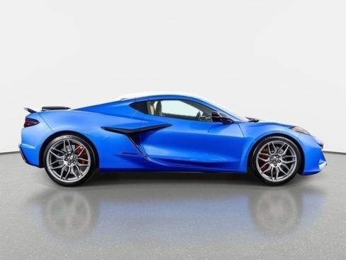 Used 2024 Chevrolet Corvette Z06 image 6