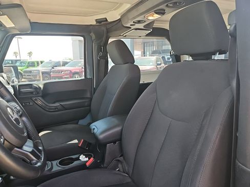 Used 2015 Jeep Wrangler Sport w/ Quick Order Package 24S AWD/4WD image 17