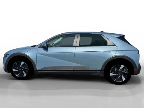 New 2026 Hyundai Ioniq 5 SE RWD image 3
