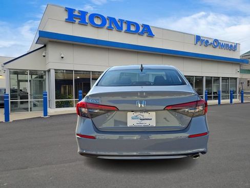 Used 2023 Honda Civic Sport image 5