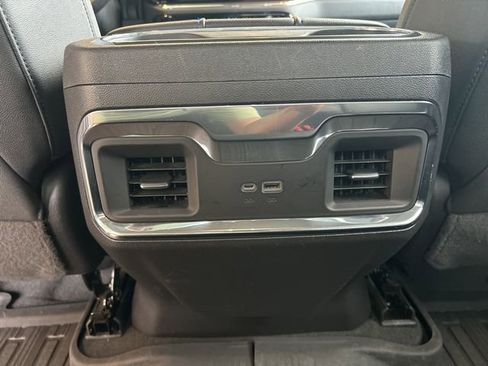 Used 2023 GMC Sierra 1500 SLT w/ SLT Premium Package AWD/4WD image 13