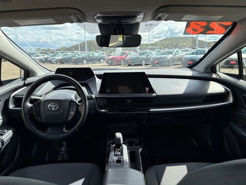 Used 2023 Toyota Prius LE FWD image 16