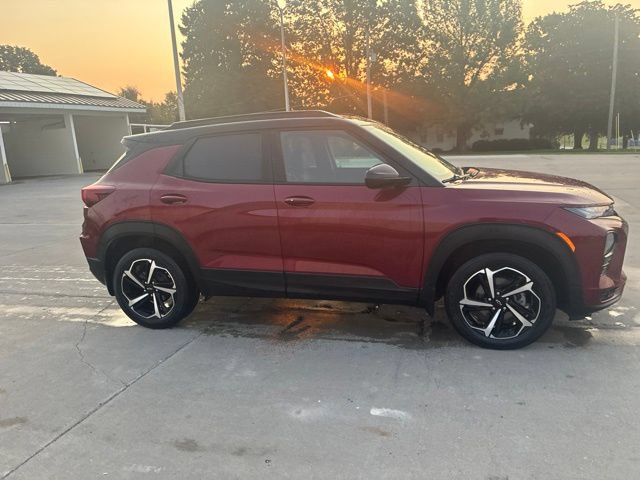 Certified 2023 Chevrolet TrailBlazer RS w/ Sun and Liftgate Package AWD/4WD image 7