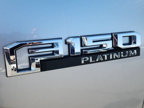 Used 2019 Ford F150 Platinum w/ Equipment Group 701A Luxury AWD/4WD image 5