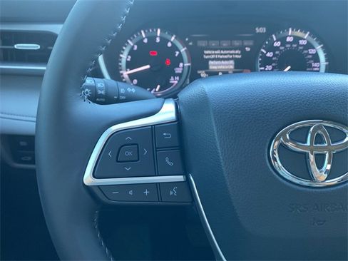 New 2026 Toyota Highlander XLE image 19