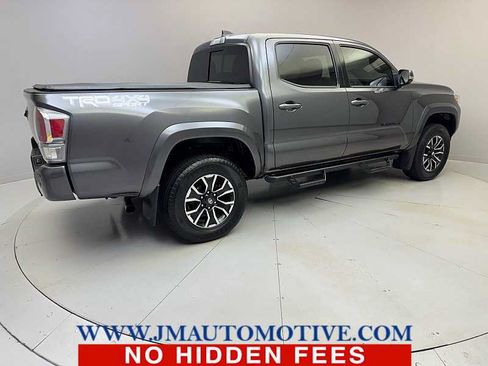 Used 2021 Toyota Tacoma TRD Sport w/ Technology Package AWD/4WD image 5