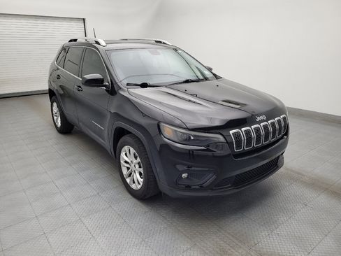 Used 2019 Jeep Cherokee Latitude w/ Cold Weather Group FWD image 13