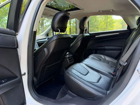 Used 2014 Ford Fusion Titanium FWD image 20
