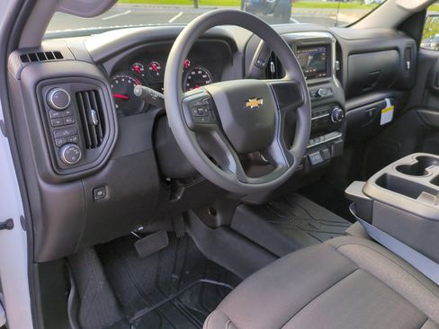 New 2026 Chevrolet Silverado 1500 Custom w/ LPO, Dark Essentials Package image 9