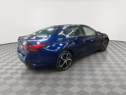 Used 2024 Nissan Altima 2.5 SR image 2