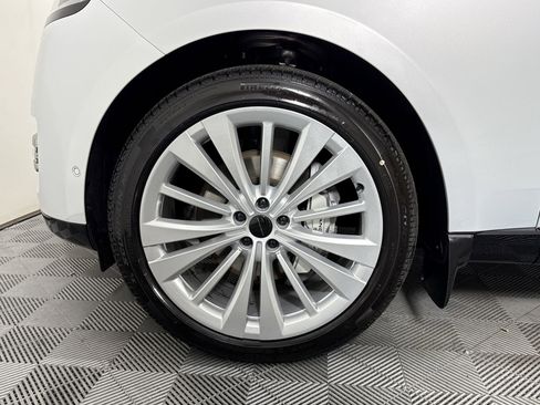 New 2026 Land Rover Range Rover SE image 10