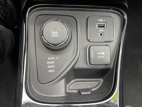 Certified 2021 Jeep Compass Latitude w/ Sun and Sound Group image 26