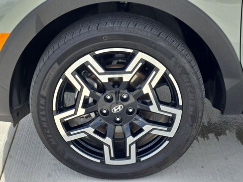 Used 2025 Hyundai Santa Cruz Limited image 12