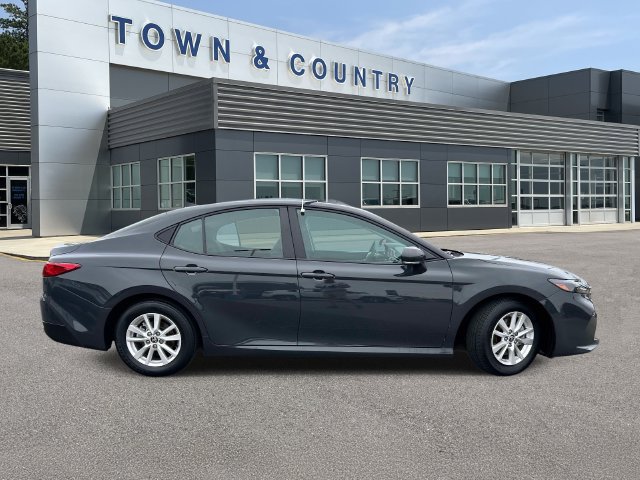 Used 2025 Toyota Camry LE FWD image 2