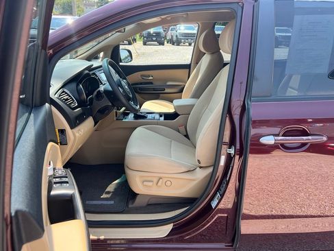 Used 2015 Kia Sedona LX w/ LX Convenience Package FWD image 13